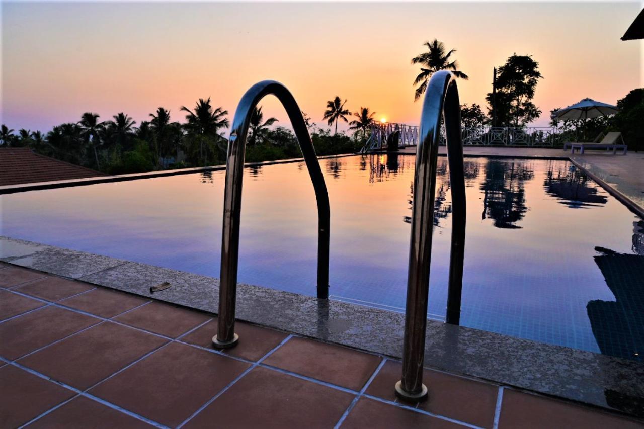 Aadisaktthi Leisure Resort, Kovalam トリバンドラム エクステリア 写真
