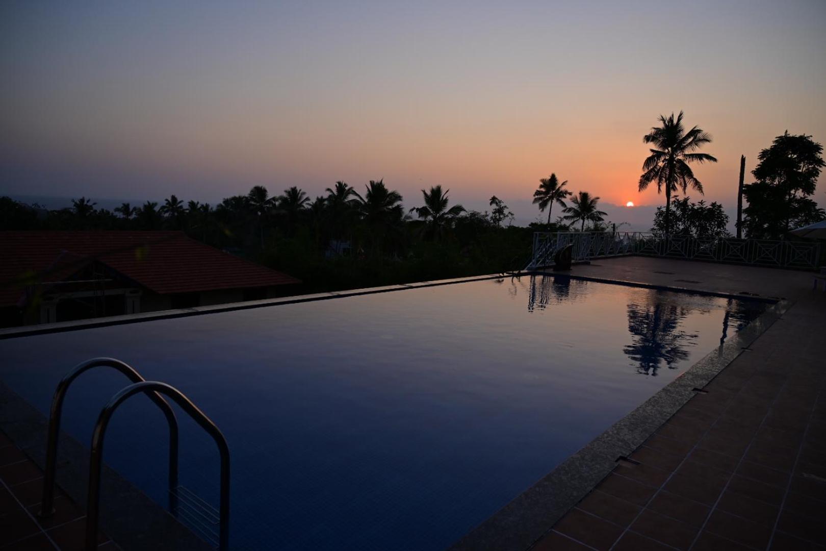 Aadisaktthi Leisure Resort, Kovalam トリバンドラム エクステリア 写真