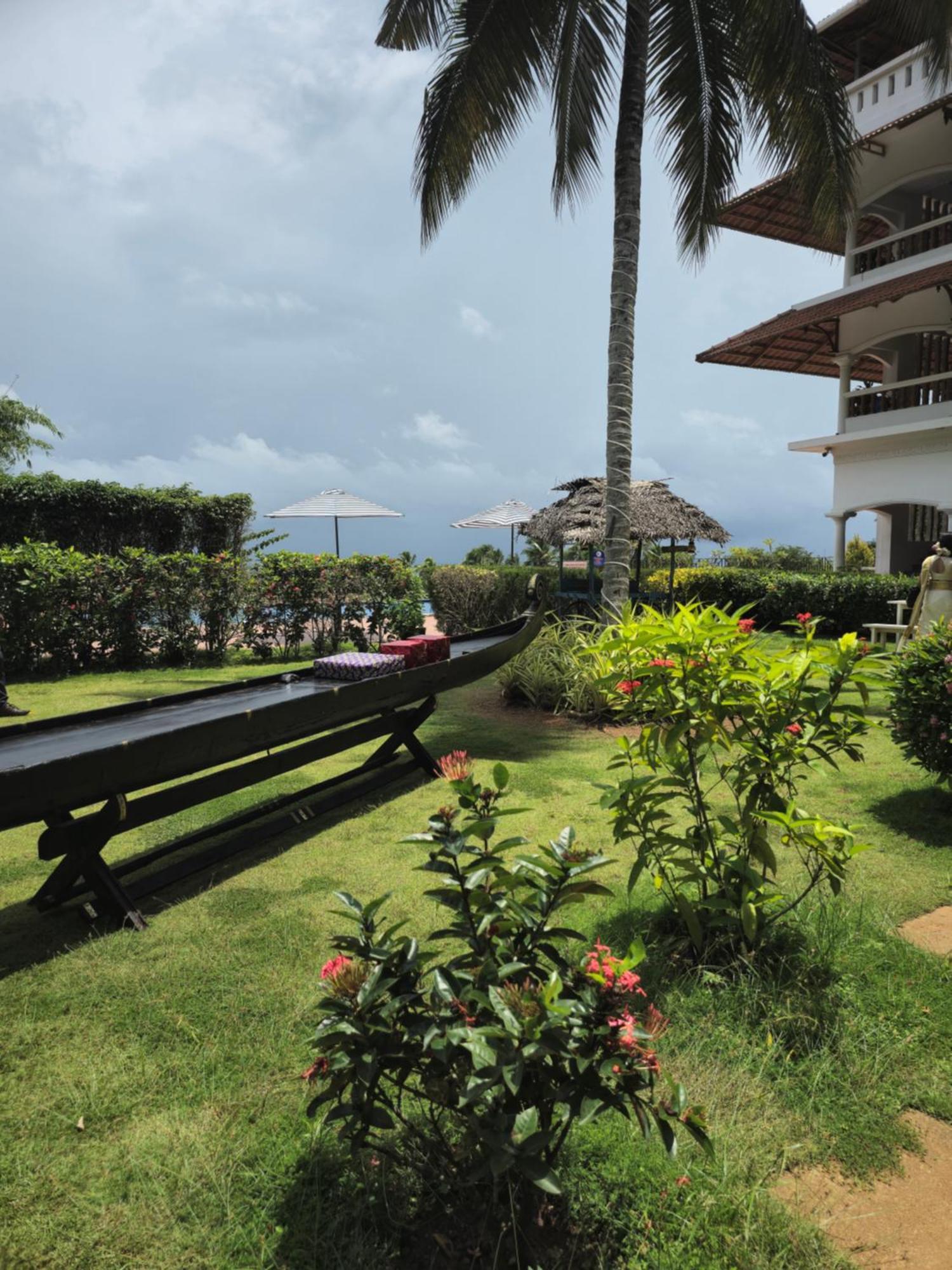 Aadisaktthi Leisure Resort, Kovalam トリバンドラム エクステリア 写真